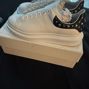 Alexander McQueen Studded Platform sneakers worn 2x great condition